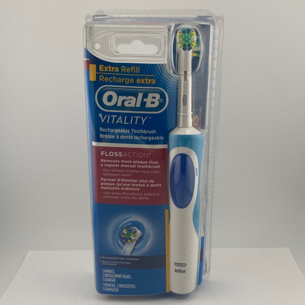 Oral-B Vitality Floss Action Rechargeable Electric Toothbrush New Sealed